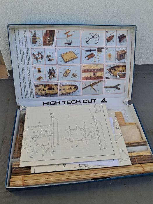 Modelo de Barco "Le Hussard" 1:50 - Negociável