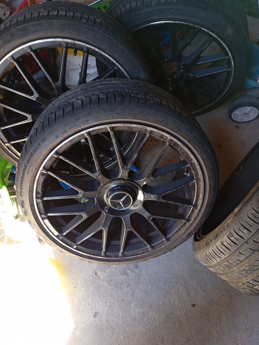 Vendo pneus e jantes para Mercedes