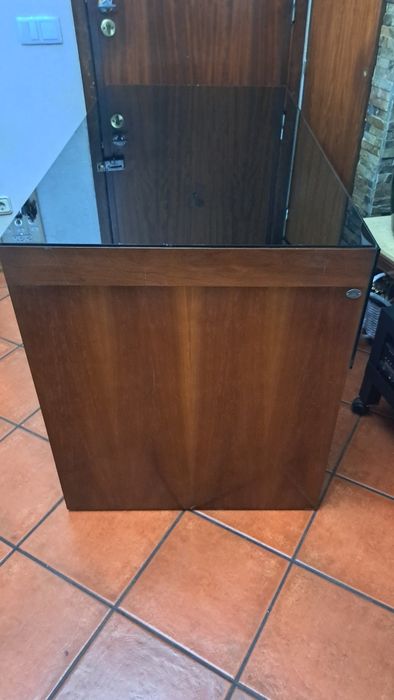 Vendo esse secretária usado