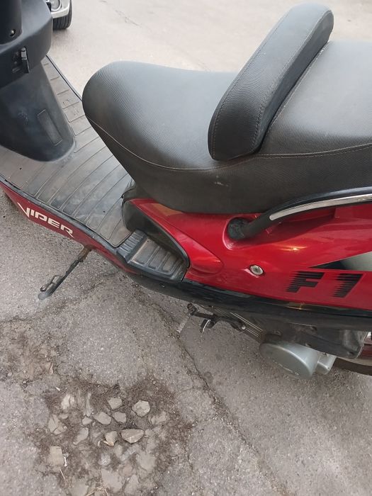 Скутер MX  150F красного цвета