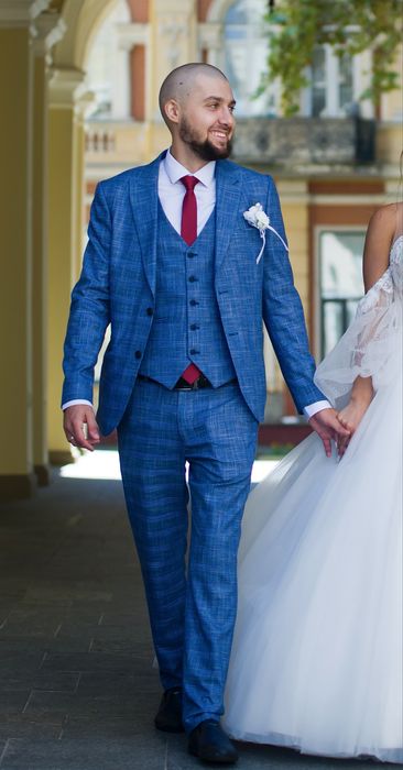 Мужской классический костюм тройка