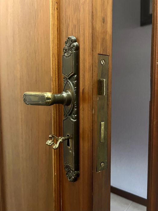 Portas de Madeira Maciça