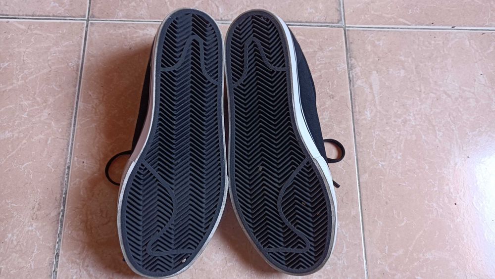 Ténis NIKE Nº 39 como novos