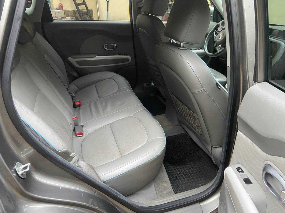 Автомобіль Kia Soul EV 2015