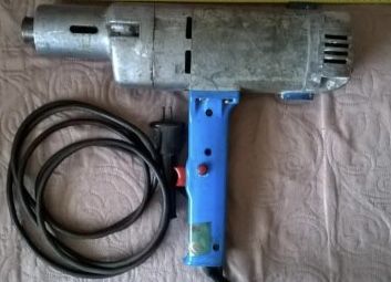 Мощная советская дрель (миксер) ИЭ 1023 низкооборотная, СССР  как Bosch GDS