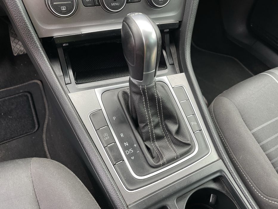 Volkswagen Golf7 1,6диз автомат 2015 продам авто автомобіль свіжопригнаний