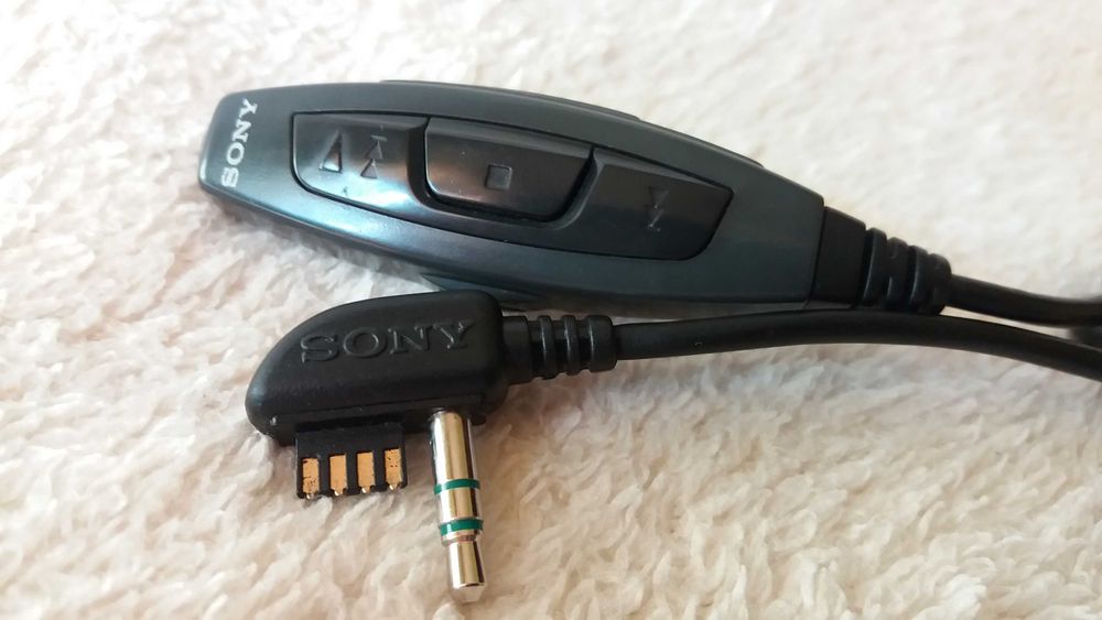 Sony RM-DM29 Pilot + Słuchawki MDR-ED136 Walkman Minidisc lata 90-te
