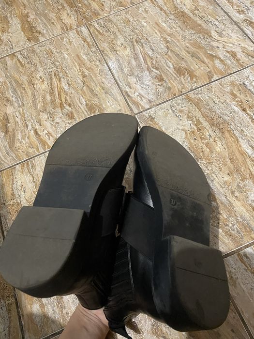 Ботінки жіночі 37 розмір