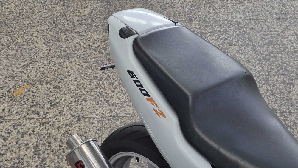 Honda CBR 600 f2