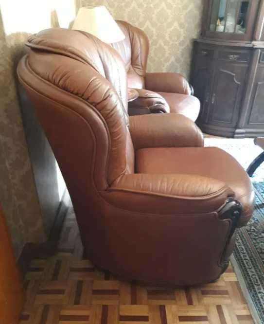 2 Poltronas / Sofá Individual em pele