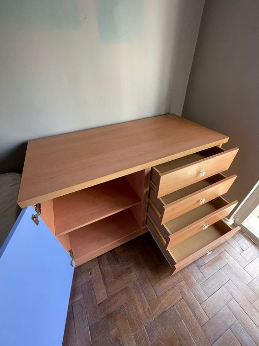 Conjunto Quarto Completo – Cama + Colchão + Mesa de Cabeceira + Cómoda