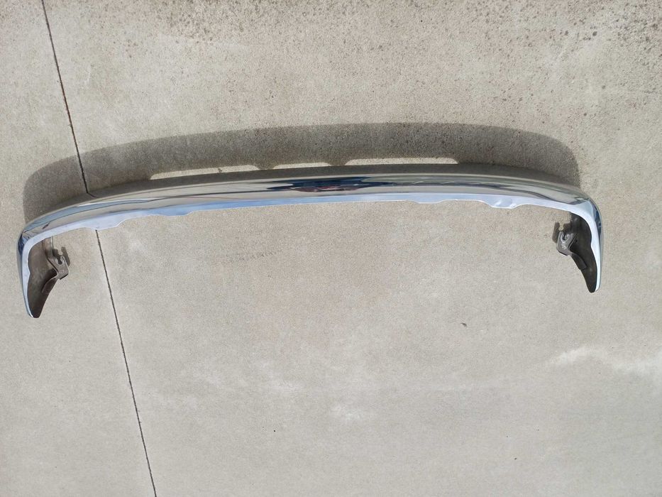 Toyota Hilux 2.4 TD 4X4 Tracker 1998 - Para choques frente cromado