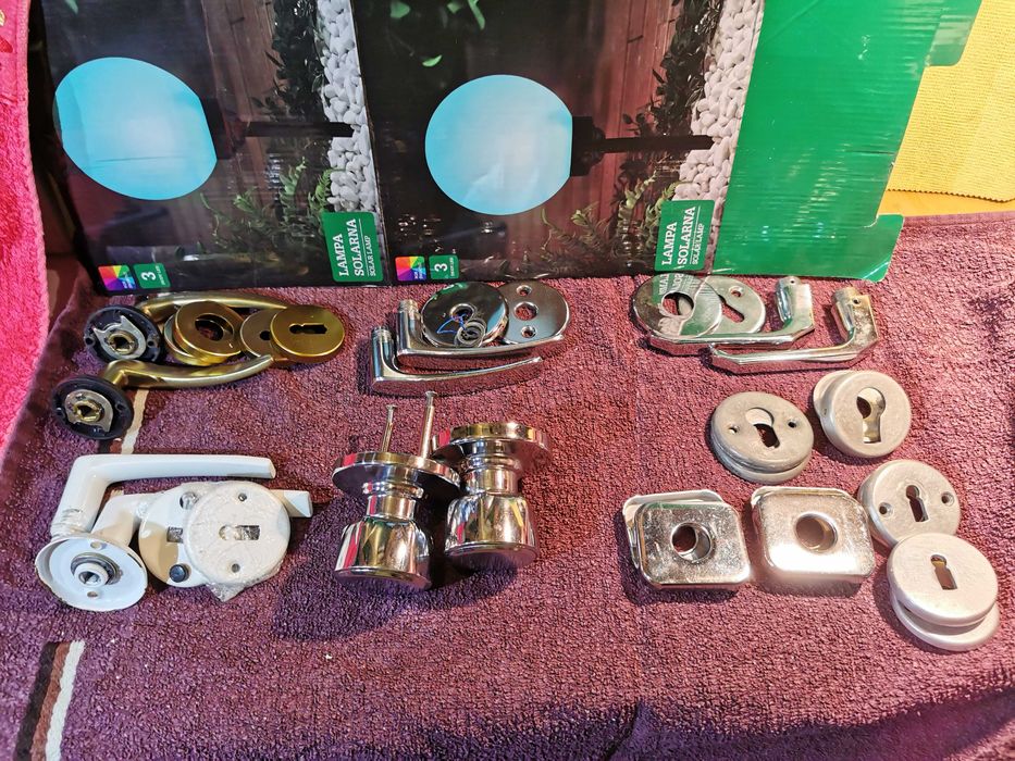 Klamki do  drzwi wszystkie rzeczy ze zdjęć za 50 zł