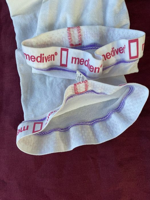 ponczochy przeciwzylakowe M biale