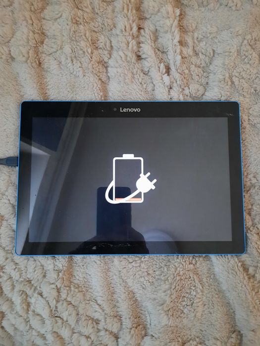 Планшет Lenovo  на запчастини