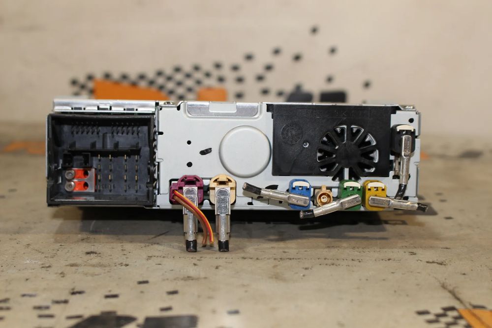 Rádio / auto-rádio BMW 5 (F10)