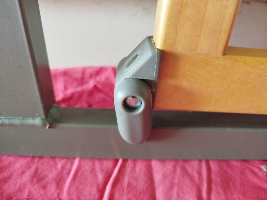 2 Grades de Segurança Munchkin + 2 extensões de 7 cm