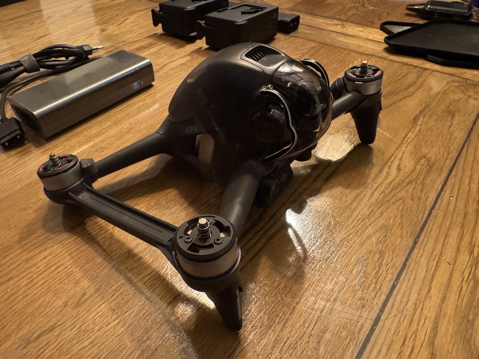 Drone DJI FPV com acessórios 2 baterias