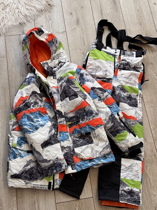 Продам дитячий лижний костюм