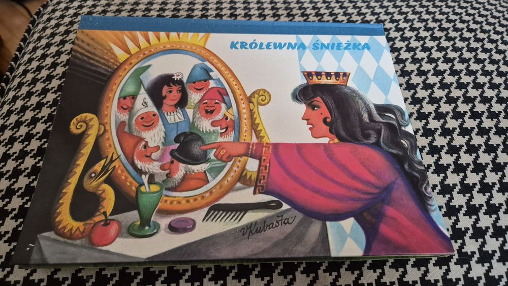 Vojtech Kubasta 1983 rok Królewna Śnieżka rozkładana książeczka PRL