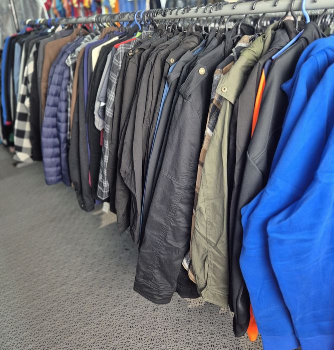 Odzież używana jesienna zimowa Nowa Dostawa 7 zł Godziesze ul. Kaliska