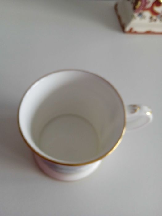 Kubek Coalport 1990 r. porcelana kostna 50. rocznica Bitwy o Anglię