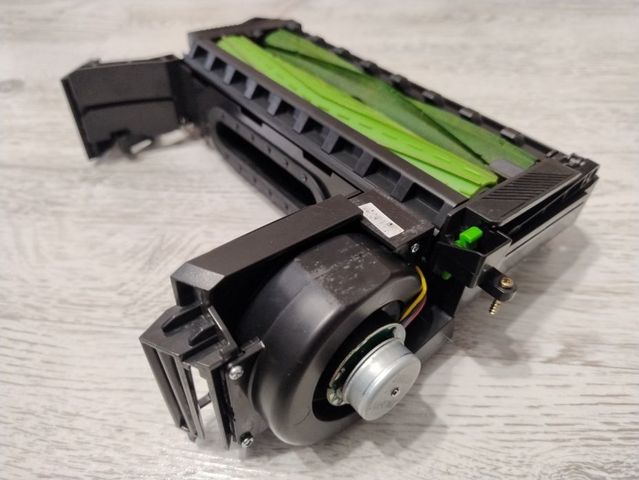 Sprawny Moduł głowicy czyszczącej z wałkami i Turbiną Irobot Roomba e5