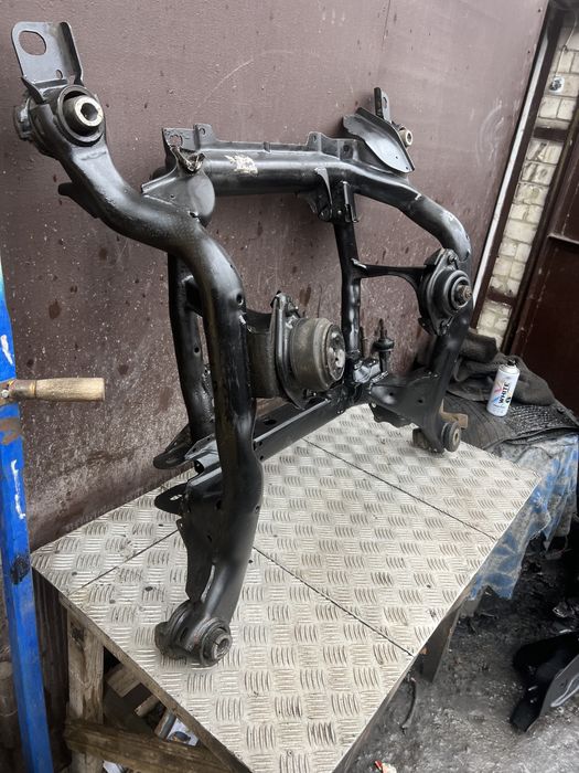 Передний подрамник мерседес мл 164 mercedes w164 ml