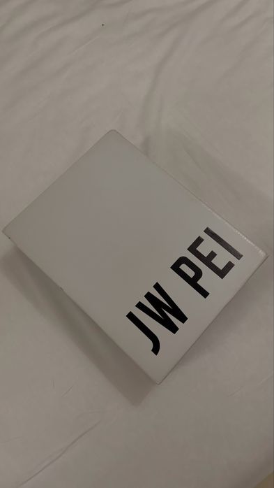 Сумка жіноча JW PEI Thea Top Handle Bag Білий