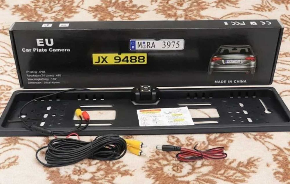 Рамка номерного знака з камерою знімає в hd якості