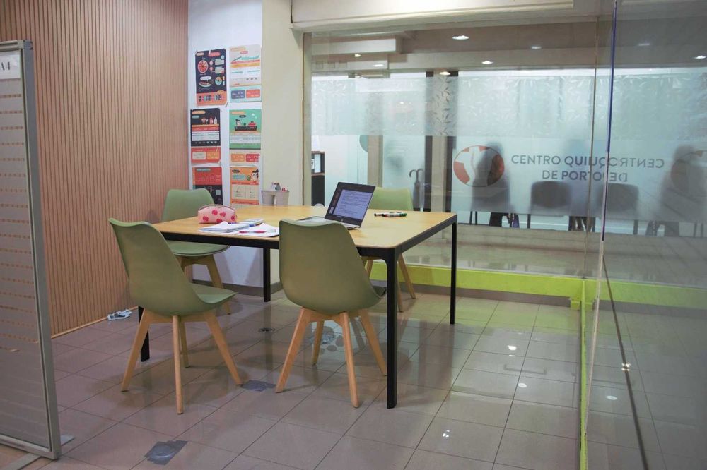 Espaço de coworking para  arrendar : Avenida Joao XXI Lisboa..