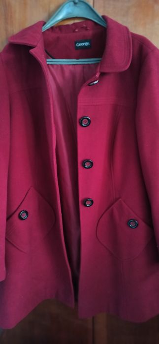 Пальто жіноче червоне