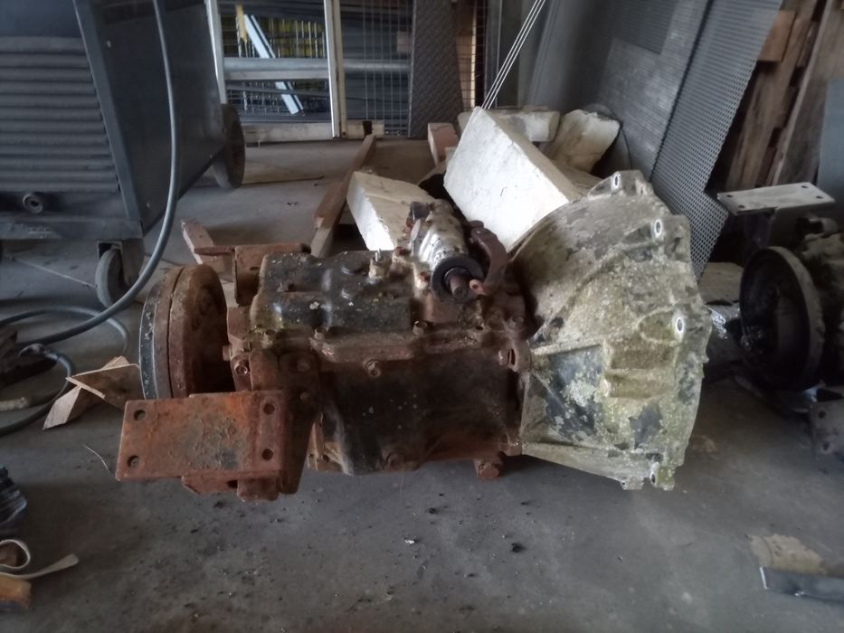 Caixa velocidades Toyota Dyna bu 30