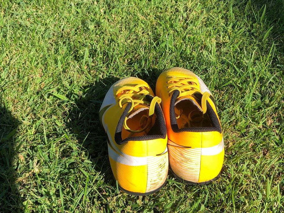 Chuteira Criança Nike Mercurial Vapor 13 Academy REBAIXA!