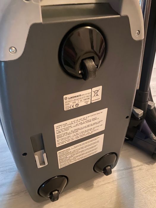 Пылесос Lindhaus Aria Platinum с электрощеткой, многофункциональный