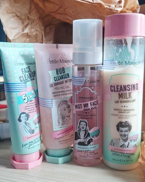 Duży zestaw kosmetyków – pielęgnacja twarzy, włosów i makijaż