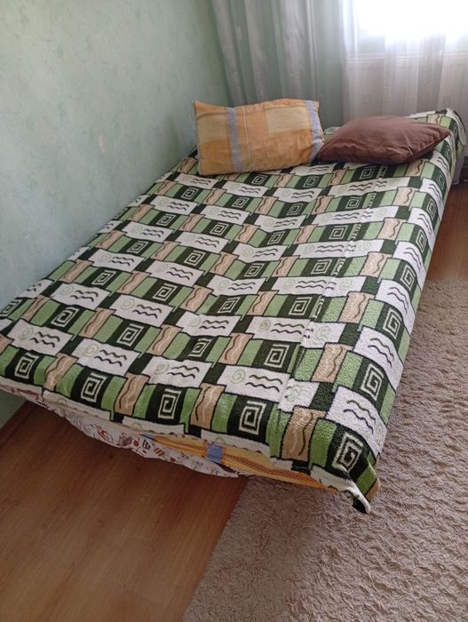 Продаётся стенка деван