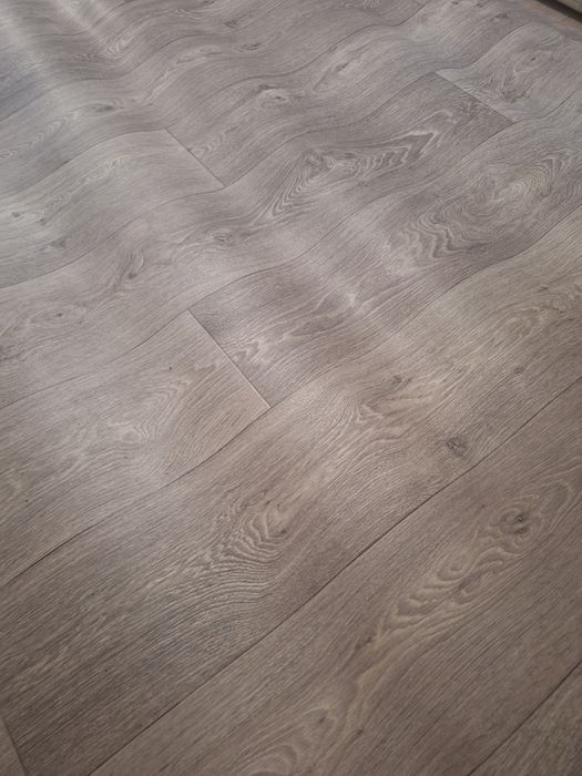 Продам лінолеум світло сірий