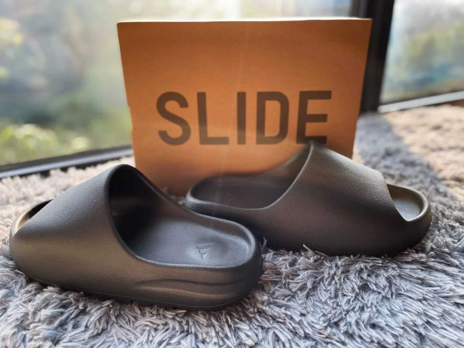 Yeezy slide onyx czarny 38