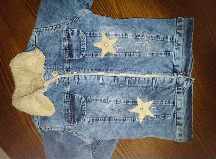 Джинсова куртка для дівчинки