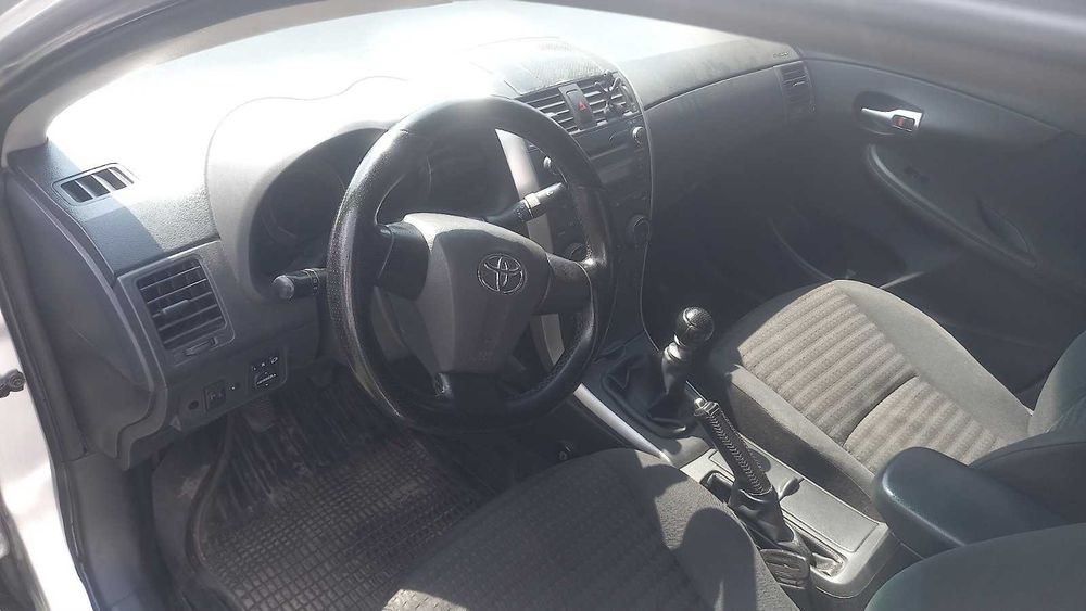 продам тоyjota corola 2013