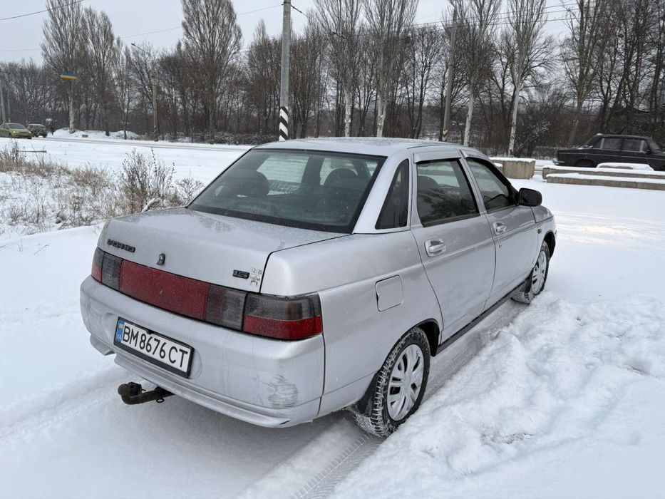 Продам машина в отличном тех состоянии .
Инжектор 8 ми клоп .
На новой резина . 
Все в порядке по машине . 
По тех паспорту хозяин умер . 50 тысяч родного пробега .