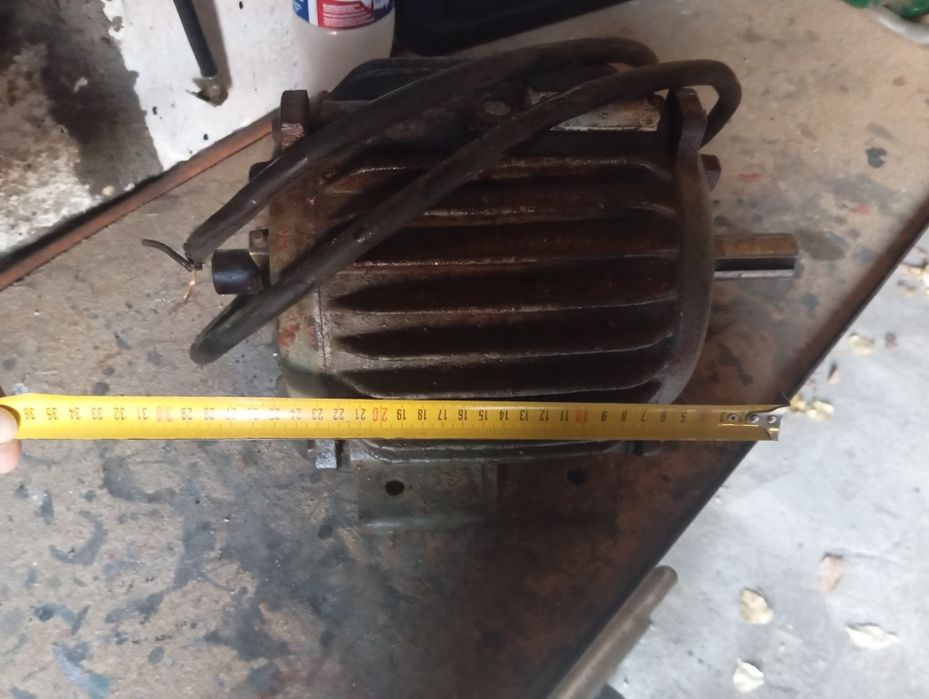 Продам електродвигатель