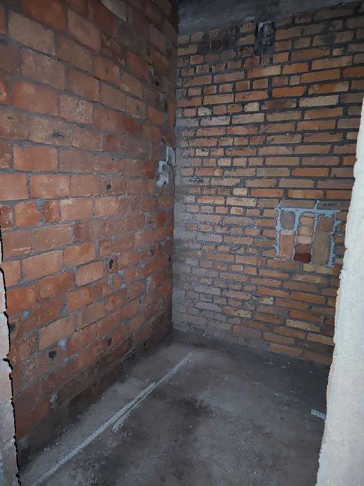 продаж 2 Кімнатна квартира Корона Дубово Н