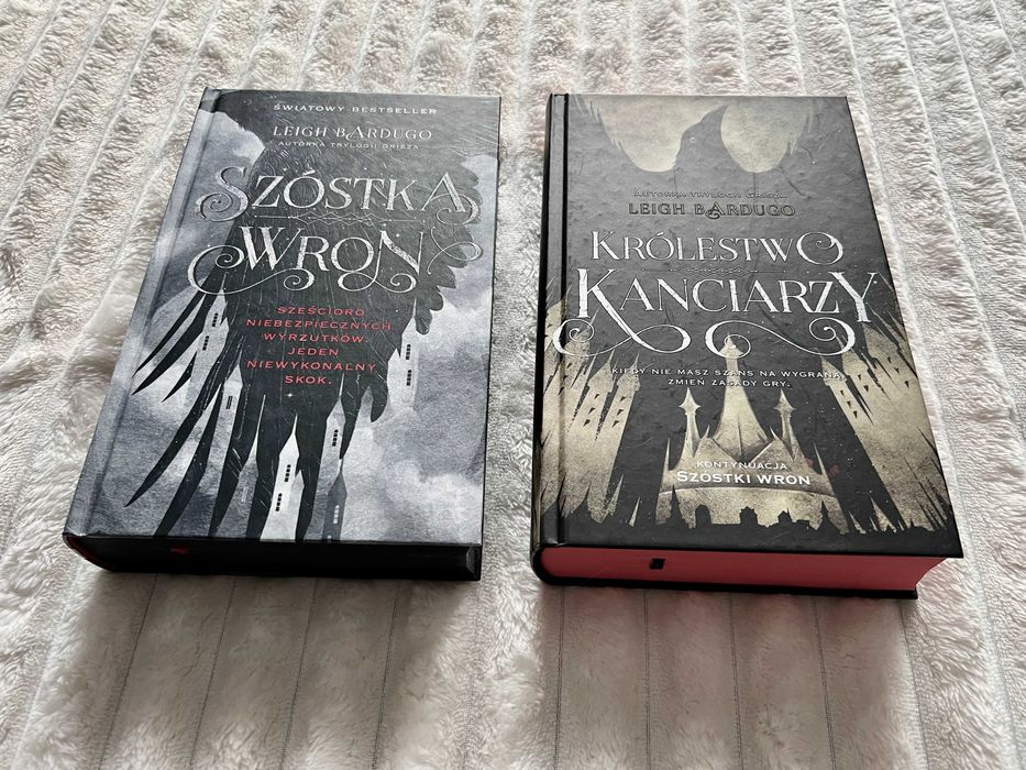 Leigh Bardugo Szóstka wron (czarna), Królestwo kanciarzy (czerwona)