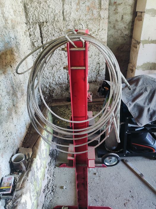 Lina 8mm do podnośnika dwukolumnowego długość L-8200 ze śrubą M16