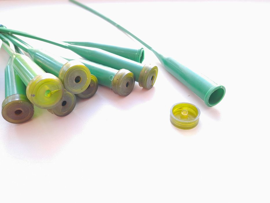 Пластикові капсули пробирки подовжувачі для квітів 10 шт за 40 грн