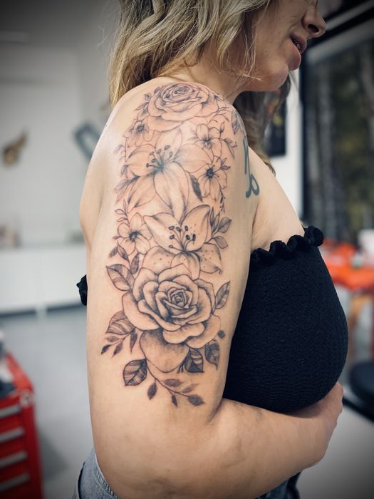 Tatuador em Valadares, gaia