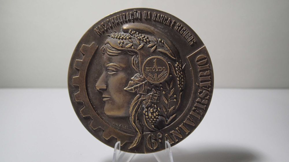 Medalha de Bronze da Nacionalização da Banca e Seguros