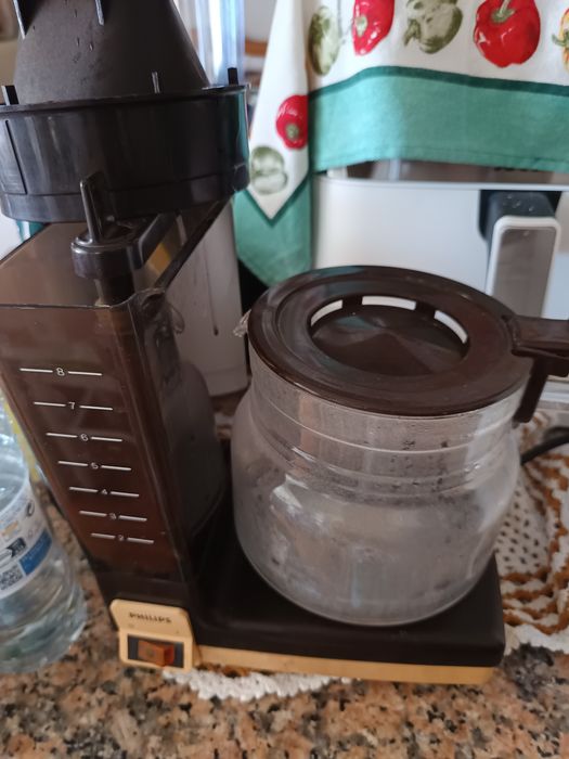 Cafeteira de café ou chá eléctrico